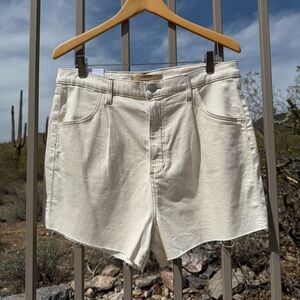 ⬇️Joe's Jeans NWT Cream Women’s Jean Shorts Relaxed Fit Cuffed Hem